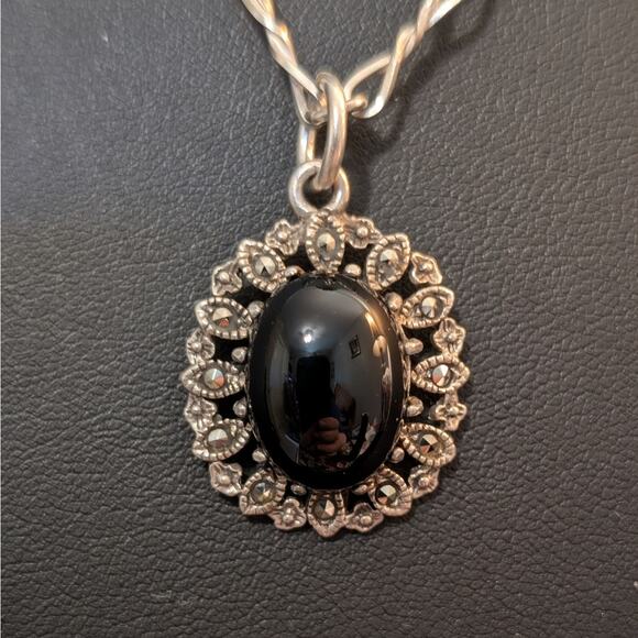 VTG 925 Black Stone Marcasite Flower Pendant on 925 Israel Fancy Chain Necklace - Picture 2 of 10